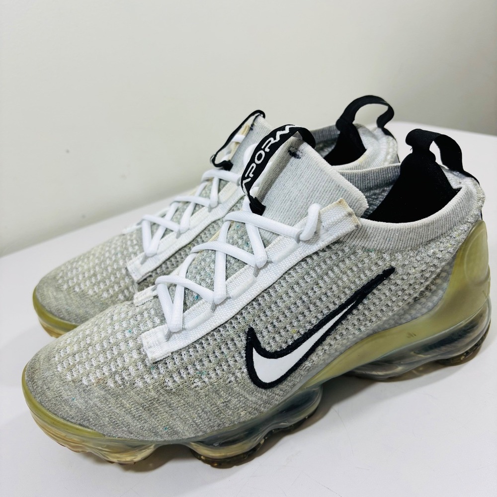 Nike Air‎ VaporMax 2021 Flyknit 'Monochrome' Gray Running Women's Sneakers 6.5Y